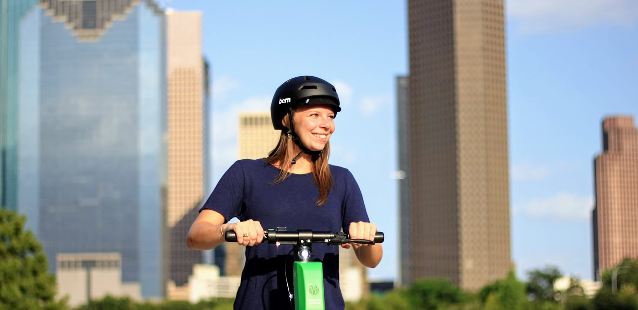 bike and scooter helmets isinwheel Helmet for Commuter The ventilation ensures pleasant breathability Scooter Safety: Lime And Bern